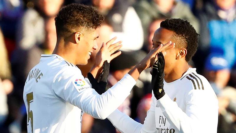 Varane le da al Real Madrid su primer triunfo de 2020 en su visita al Getafe