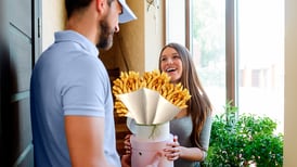 DiDi Food y McDonald’s la harán de 'Cupido' con ramos de papitas