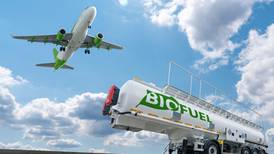 Elevará costos de boletos de avión, el uso de combustibles sustentables