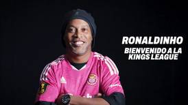 ¡Fichaje espectacular de Porcinos FC! Ronaldinho participará en la Kings League (VIDEO)