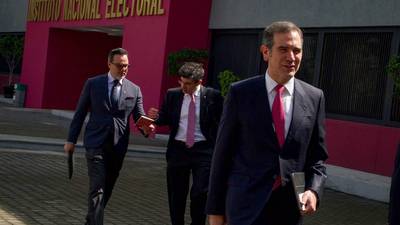 Córdova advierte que ‘vendrán tiempos de persecución política’ tras su salida del INE