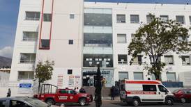 Cae domo de cristal en hospital materno infantil de Pachuca; reportan 4 personas lesionadas