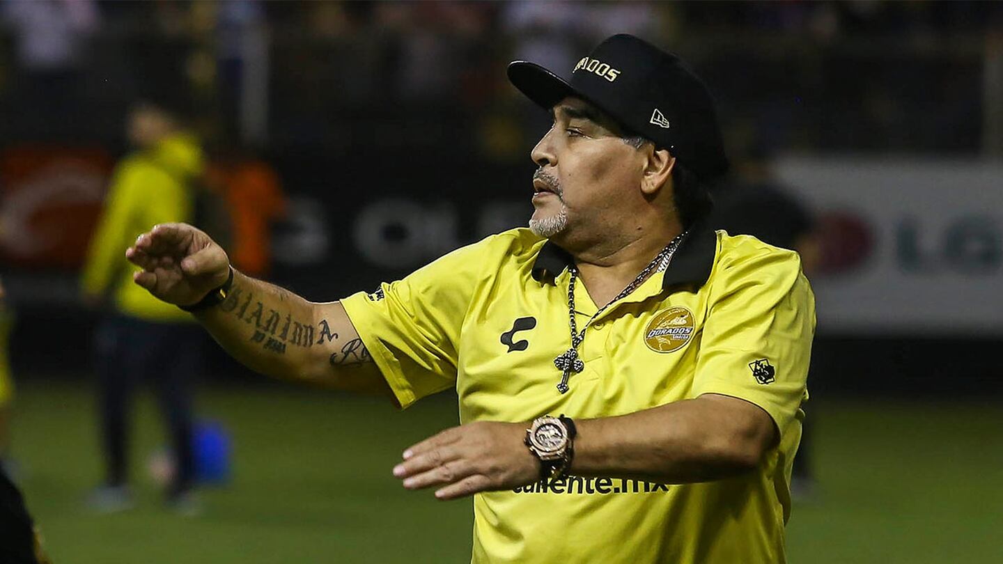 Maradona criticó a Scaloni por no convocar al 'Kun' Agüero