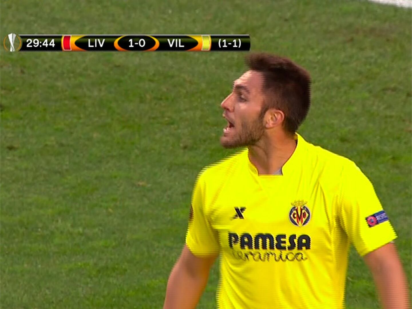 El defensor del Villarreal le dijo 'cag...' al árbitro
