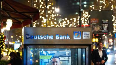 Ahora es Deutsche Bank: acciones caen por turbulencia bancaria en Europa