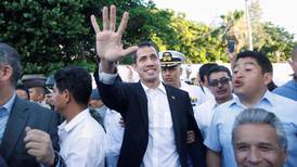 Guaidó convoca a protestas en Venezuela este lunes