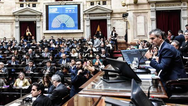 Milei ‘sonríe’: Congreso argentino aprueba ‘Ley Ómnibus’; pasa al Senado