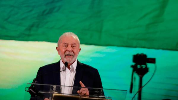 Lula da Silva se ‘destapa’ como candidato presidencial; promete ‘revolución pacífica’ en Brasil