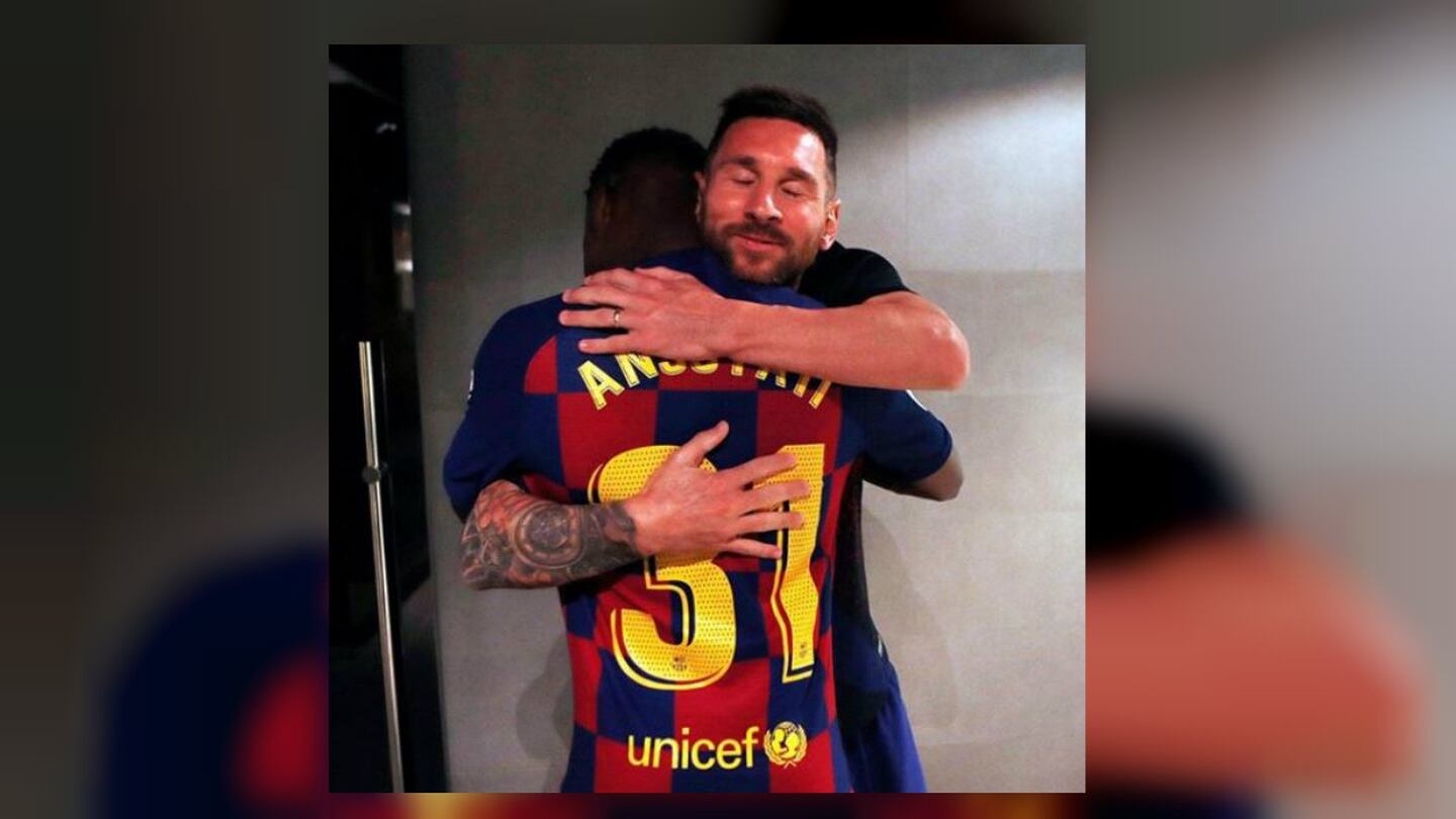 ¡El abrazo de Lionel Messi y Ansu Fati que ya le dio la vuelta a las redes!