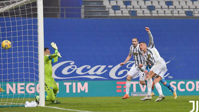 Cristiano Ronaldo encaminó el triunfo de la Juventus sobre el Napoli de 'Chucky' Lozano en la Supercopa de Italia