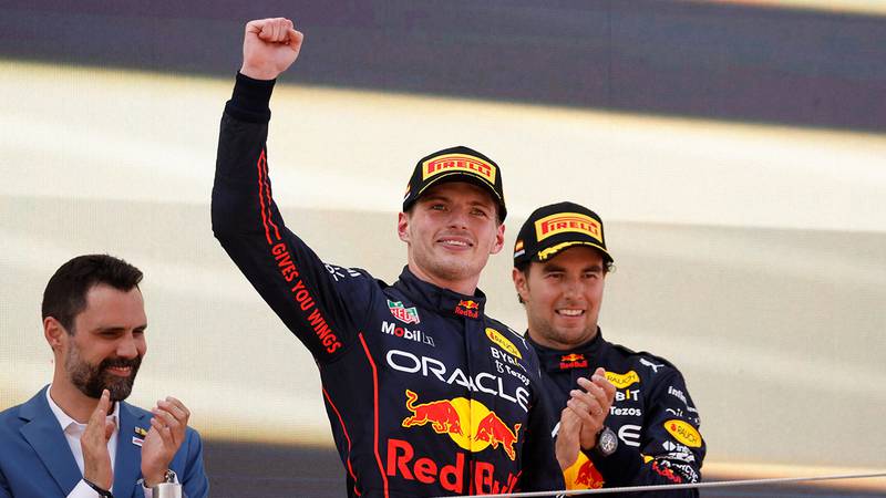 Verstappen aseguró que iba a superar a Checo sí o sí en Barcelona.