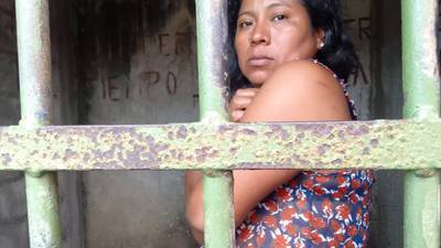 Essica Vásquez es encarcelada en Oaxaca para impedir su participación electoral