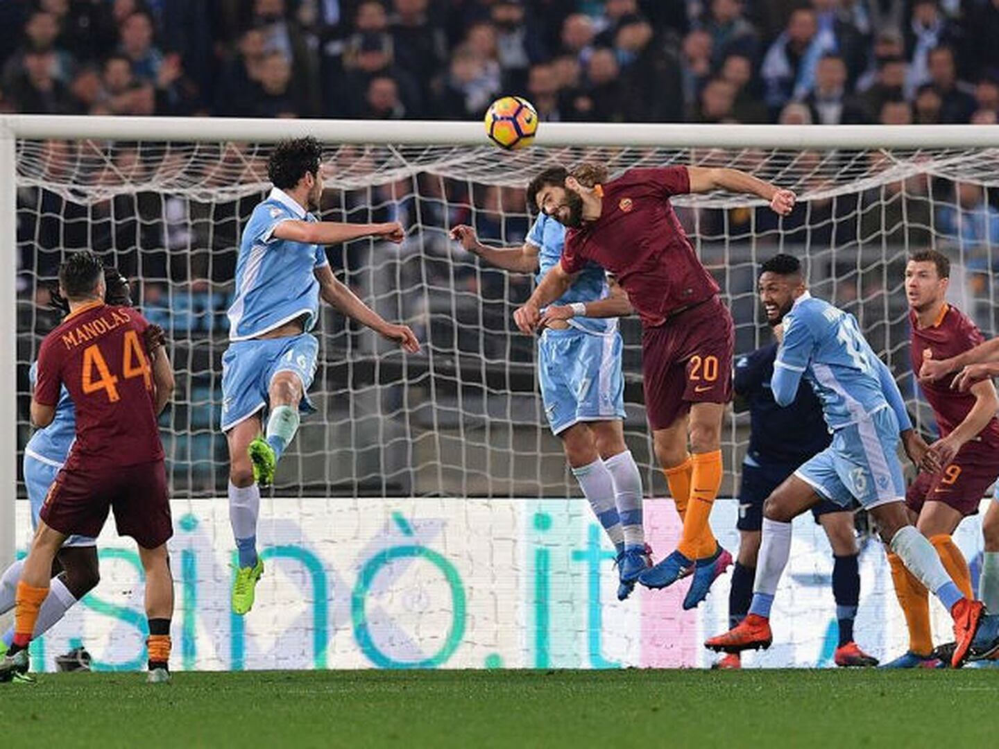 Lazio sacó la mejor parte del derby romano