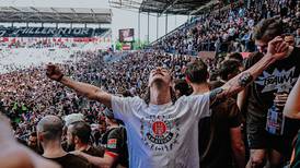 ¡LOCURA ALEMANA! St. Pauli ASCENDIÓ a la Bundesliga 13 años después