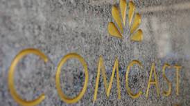 Fox vende a Comcast participación en Sky 