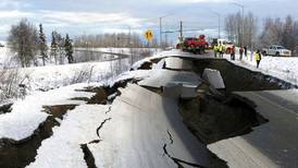 Gobernador de Alaska emite declaración de desastre tras sismo de magnitud 7
