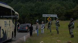 116 migrantes fueron detenidos en autobús turístico en Tabasco