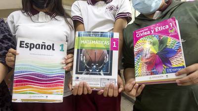 Libros de texto de la SEP: Enrique Alfaro anuncia nueva estrategia educativa en Jalisco