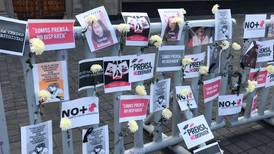 Periodistas asesinados en México: Colocan altar frente a Palacio Nacional para exigir justicia
