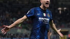 Doblete de Dzeko pone pie y medio del Inter en los octavos de final en la Champions