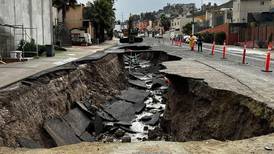 Socavón de 15 metros en Tijuana fue provocado por vandalismo en las instalaciones pluviales