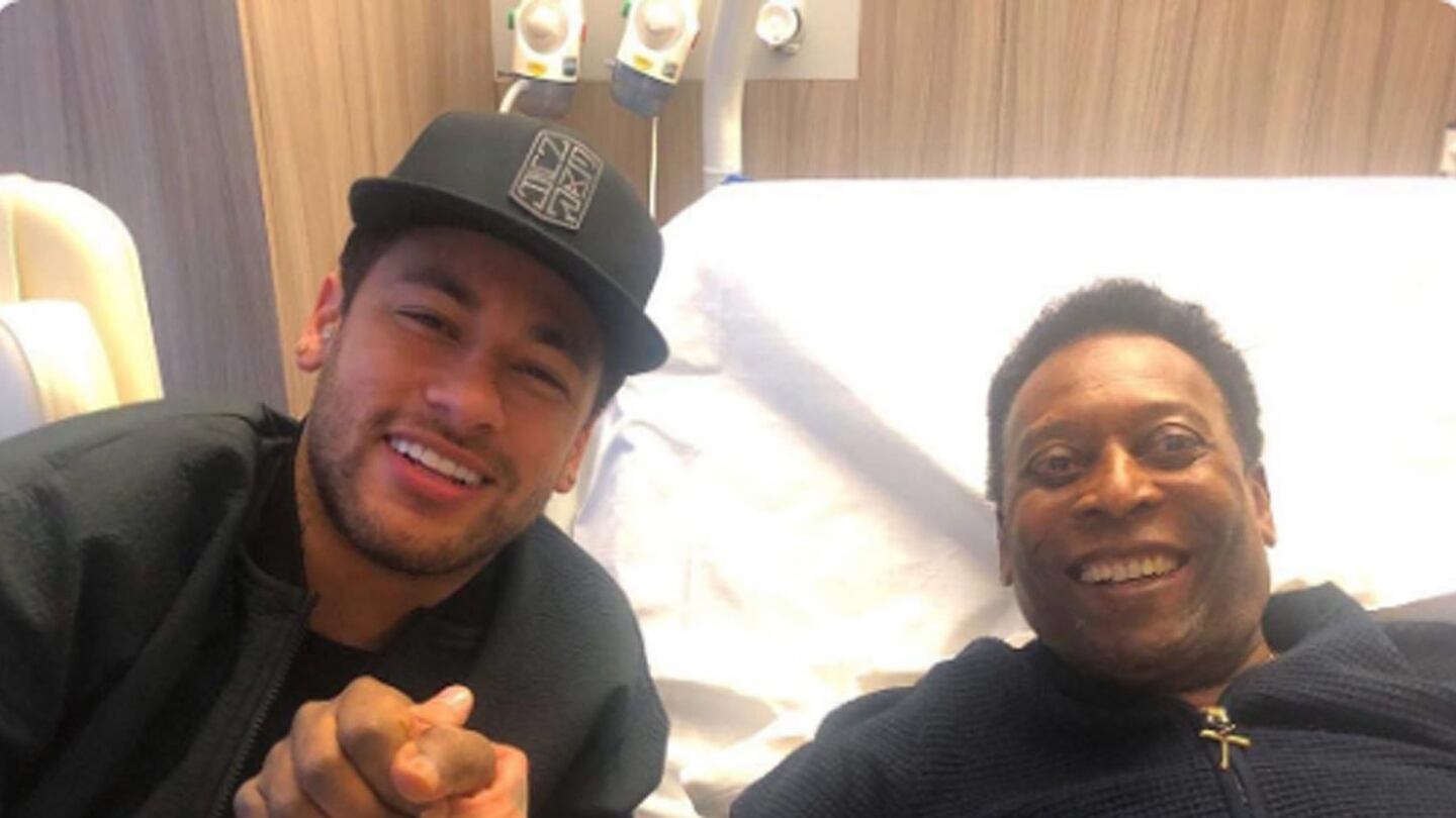 Neymar visitó a Pelé en el hospital donde se encuentra internado