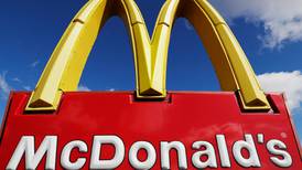 Demandan a McDonald's en EU por supuestamente favorecer a propietarios blancos