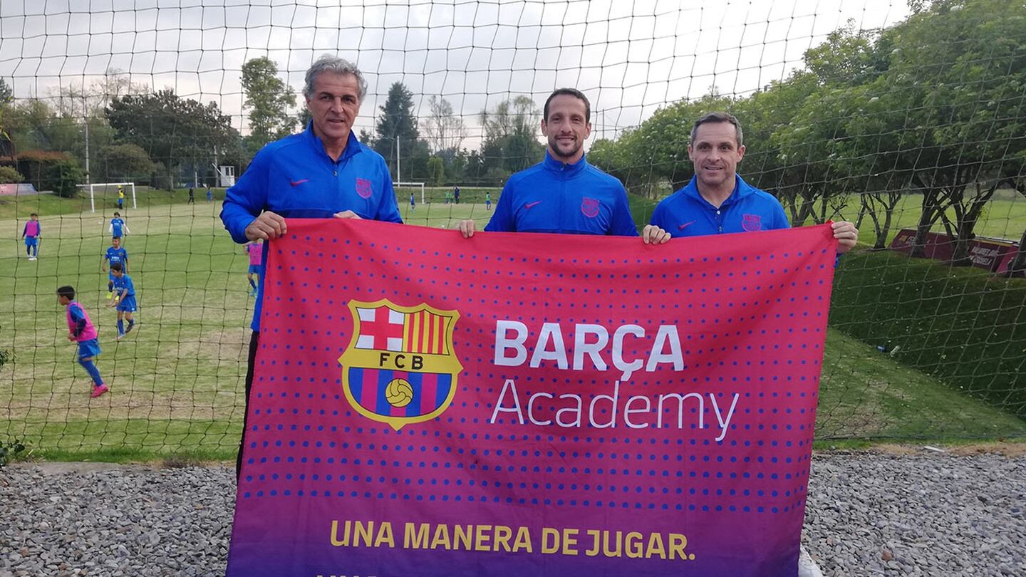 Padres de familia denunciaron estafa de la Academia de futbol del FC Barcelona