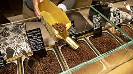 Escasez de granos de alta calidad impulsa el precio del café