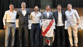Martín Demichelis firma como técnico de River Plate