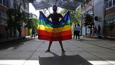 Senadora de Morena propone tipificar homicidios  por orientación sexual e identidad de género