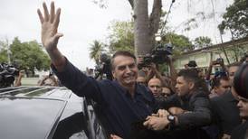 Bolsonaro llega con ventaja sólida a segunda vuelta de elección presidencial en Brasil