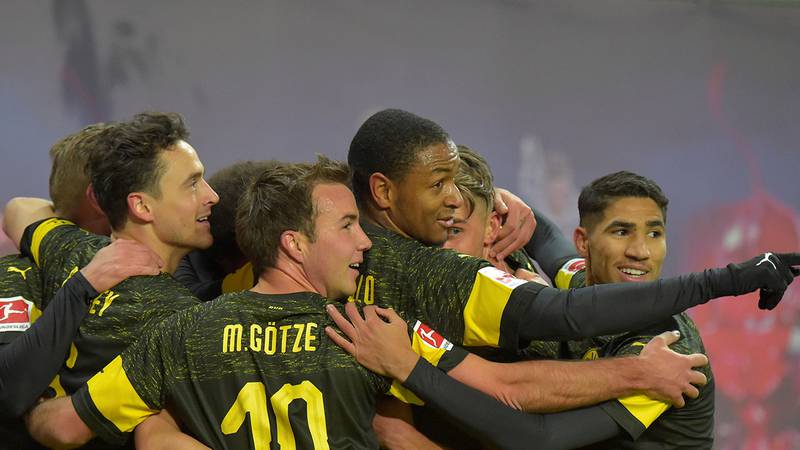 Dortmund ganó y mantiene la ventaja