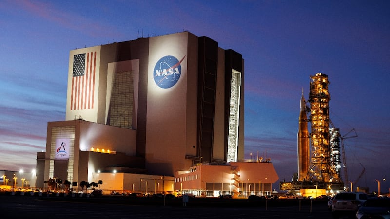 El ‘costoso’ regreso a La Luna: NASA ‘desembolsará’ 20 mil mdd para ir en 2028 y construir base lunar