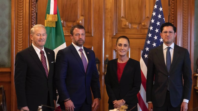 Sheinbaum se reúne con Markwayne Mullin y acuerdan colaboración en seguridad ‘con respeto’