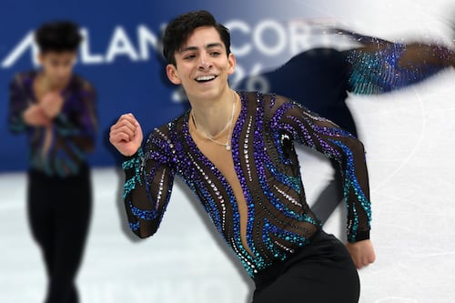 Con cientos de cristales: Así es el traje que Donovan Carrillo usó en debut de los Juegos de Invierno 2026