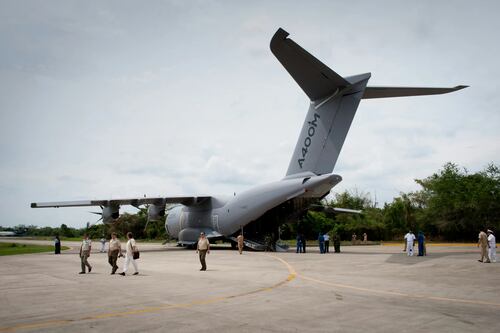 ¿Cuánto cuesta el A400M, el avión que Airbus le quiere vender al Ejercito y falló en su exhibición?