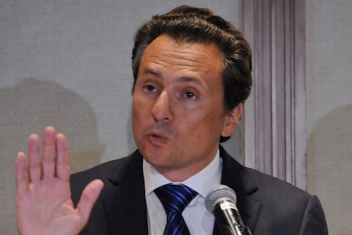 Juez dicta seis meses de investigación complementaria a madre de Emilio Lozoya