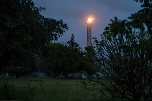 (VIDEO) Con explosión de auto, así comenzó el incendio en Dos Bocas que dejó 5 muertos