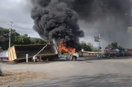 Narcobloqueos ‘paralizan’ clases en Tecomán, Colima: ¿Qué municipios suspendieron actividades?