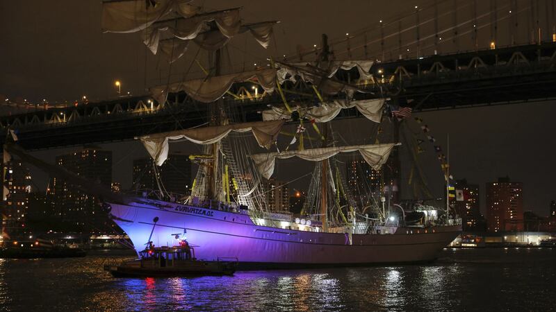 Momentos clave del buque Cuauhtémoc: desde su salida del muelle hasta el choque con el puente de Brooklyn