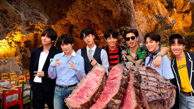 ‘Comimos un delicioso filete’: La vez que BTS visitó un restaurante del Edomex, de los favoritos de Ebrard