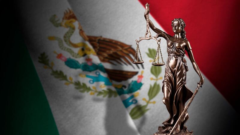 Avance de la reforma judicial ‘tira’ al peso a niveles de 2022