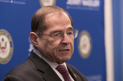 Cámara de Representantes de EU solicita el informe completo de Mueller