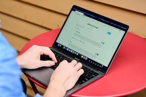 ¿La verificación de identidad ya no es suficiente en la era de la IA?