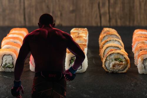 La historia de Monitos Sushi y Teriyaki, restaurante de luchador de UFC en Ensenada que cerró por extorsión