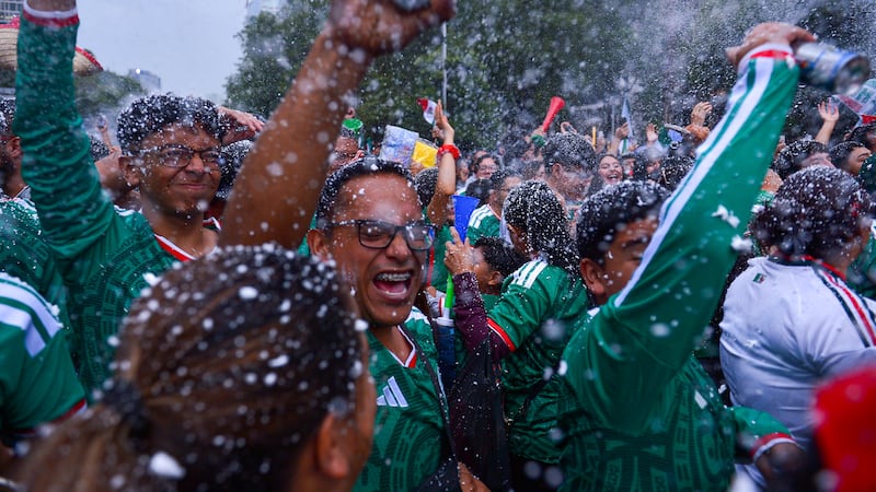 México vs Inglaterra: Reino Unido lanza alerta por partido tras muerte de 4 aficionados durante festejos