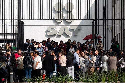 ¡Adiós a las filas en el SAT! Eliminan preinscripción al RFC; solo pedirán INE para la constancia fiscal