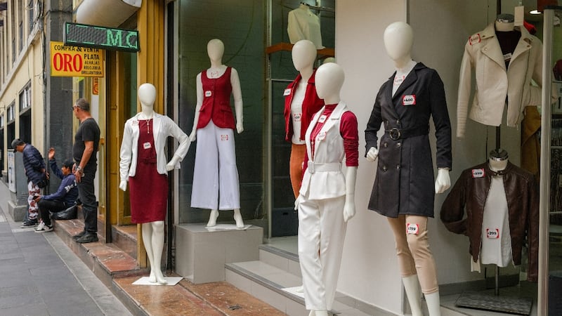 Aranceles ‘golpean’ a inflación en México: Repunta a 3.92% a principios de febrero, más de lo esperado