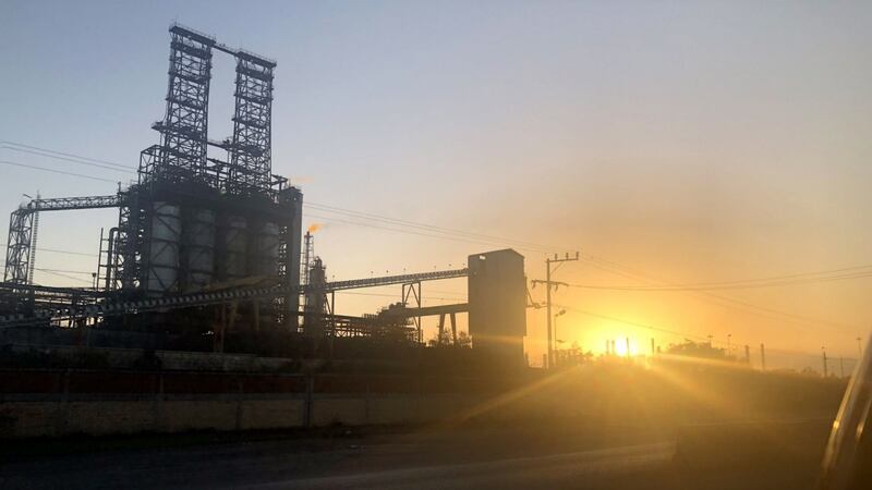 Vientos ‘tumban’ Pemex: Refinerías reducen su productividad por clima y mala calidad de crudo